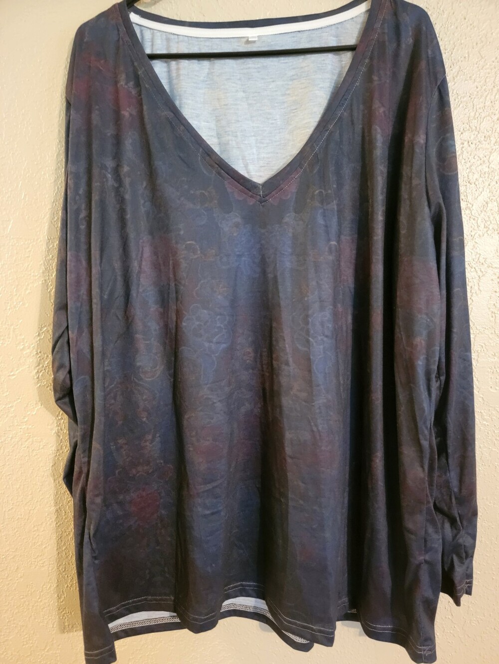 Women's V-Neck Long Sleeve Shirt - Black and Plum